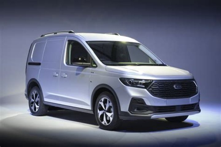Does Ford still make Econoline vans