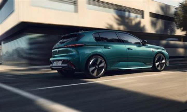 Where is the Peugeot 308 built